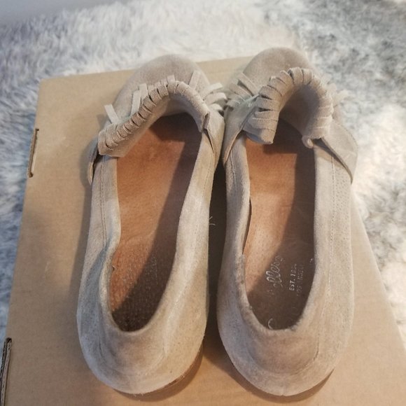 Seychelles- Grey Stray Loafer Suede Kiltie Fringe (Size 8.5) - Picture 2 of 5